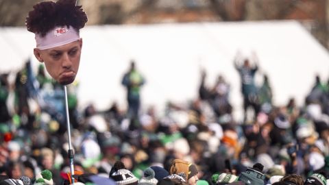 A sign of Kansas City Chiefs quarterback Patrick Mahomes with a side face looks down at the happy fansduring the Philadelphia Eagles NFL football Super Bowl 59 parade and celebration, Friday, Feb. 14, 2025, in Philadelphia. (AP Photo/Chris Szagola)