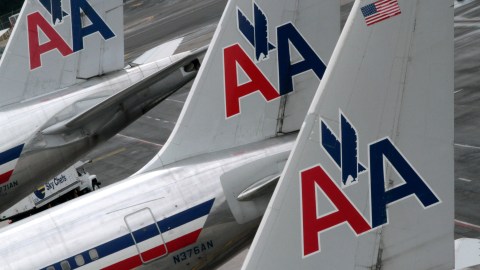 Después de que el avión y el equipaje fueron revisados en busca de explosivos, el Departamento de Policía de Austin autorizó el vuelo