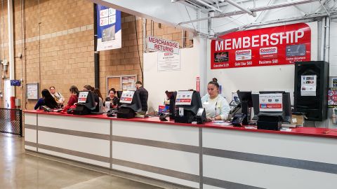 Aumento de salario para trabajadores de Costco