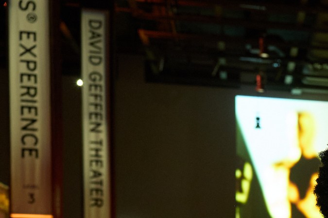 Colman Domingo (izq.) y Ralph Fiennes antes de la cena de los nominados en el Museo de la Academia del Cine.