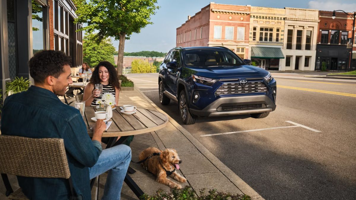El nuevo Toyota RAV4 podría recuperar controles tradicionales