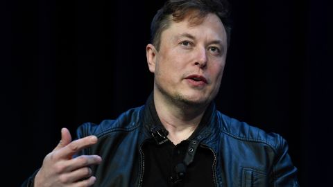 Discurso de odio en X aumentó un 50 % desde que la compró Elon Musk, según un estudio