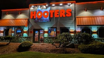 Hooters