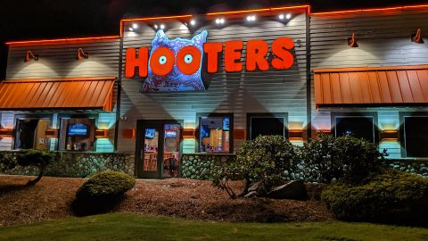 Hooters