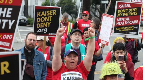 Trabajadores de la salud mental en Kaiser Permanente llegaron a 117 días de huelga.