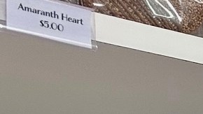 Andrea Maldonado cumple 10 años con la Chokolatta, su tienda de chocolates en North Hollywood.