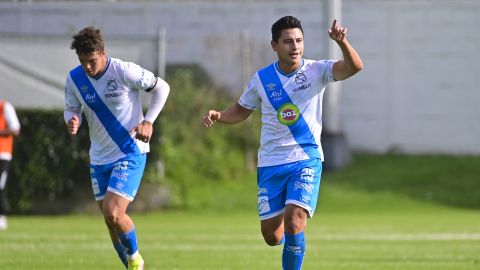 Puebla, Puebla, 23 de octubre de 2021. Ramón Juarez en festejo de gol, durante el partido de la jornada 15 del torneo Grita México Apertura 2021 de la Liga BBVA MX categoría Sub20, entre Club Puebla y Club León , celebrado en el Club Alpha. Foto: Imago7/Sebastián Laureano Miranda