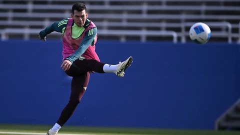 Dallas, Texas a 20 de Marzo de 2024. Hirving Lozano durante el entrenamiento de la selección nacional de México, previo a la liga de naciones de la CONCACAF 2024, realizado en el estadio Cotton Bowl.Foto/Imago7/Etzel Espinosa