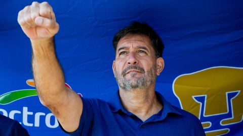 Ciudad de México, 26 de enero de 2025. Gustavo Lema, director técnico, durante el partido correspondiente a la jornada 3 del torneo Clausura 2025 de la Liga BBVA MX, entre los Pumas de la UNAM y los Rojinegros del Atlas, realizado en el estadio Olímpico Universitario. Foto: Imago7 / Diego Padilla