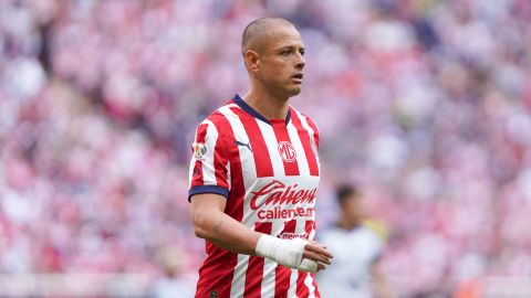 Zapopan, Jalisco, 1 de febrero de 2025. Javier Hernández "Chicharito", durante el partido correspondiente a la jornada 5 del torneo Clausura 2025 de la Liga BBVA MX, entre las Chivas Rayadas del Guadalajara y los Gallos Blancos del Querétaro, realizado en el estadio Akron. Foto: Imago7/Andrés Sepúlveda