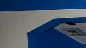 Los participantes en la reunión de líderes legislativos californianos con activistas comunitarios de Los Ángeles / Atención Robert Rivas