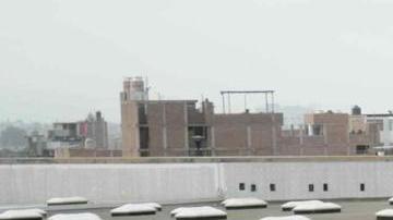 Se desploma techo en centro comercial en Perú