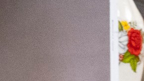 Blanca Mesinas ayuda a unos clientes en su tienda Plaza Oaxaca en Anaheim.