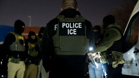 U.S. Immigration and Customs Enforcement officers gather for a briefing before an enforcement operation, Monday, Jan. 27, 2025, in Silver Spring, Md. (AP Photo/Alex Brandon)