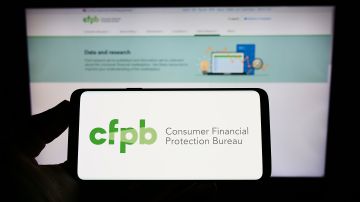 Suspensión de actividades de CFPB