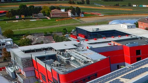 Una de las imponentes sedes de Ferrari