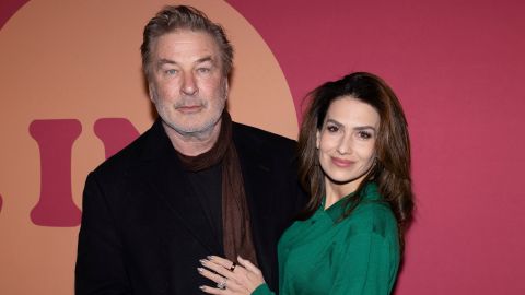 Alec Baldwin y su esposa