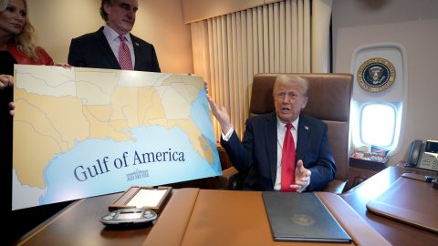 Trump firmó una proclamación que declara el 9 de febrero como el Día del Golfo de América y le cambió el nombre a ese golfo.