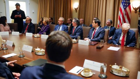 Elon Musk dominó en la primera reunión del gabinete de Trump en la Casa Blanca.