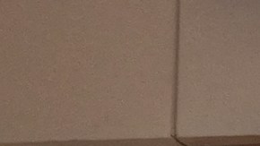 Si bien mantiene los platillos favoritos de los clientes, ahora están bañados en la nueva salsa picante, en lugar de la salsa verde de aguacate.