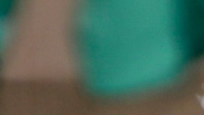 Los israelíes Iair Horn, Sagui Dekel Chen y Alexander (Sasha) Troufanov, son escoltados por combatientes de Hamás y la Jihad Islámica antes de ser entregados a la Cruz Roja.