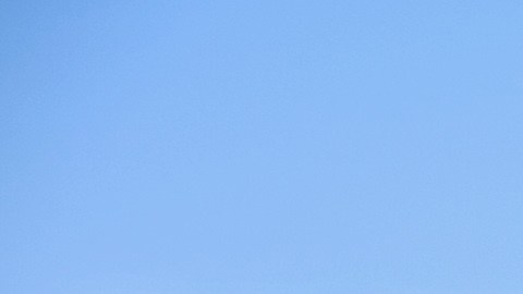Empleados de la Administración Nacional de Seguridad Nuclear utilizan detectores gamma para probar un contenedor de uranio altamente enriquecido.