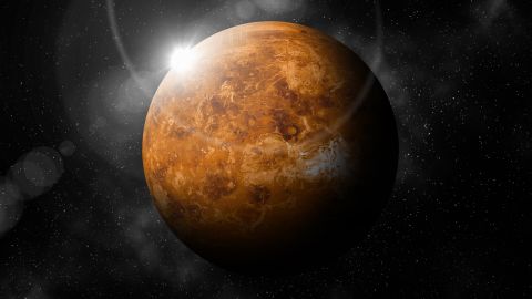Venus se pone retrógrado en Aries en marzo 2025.