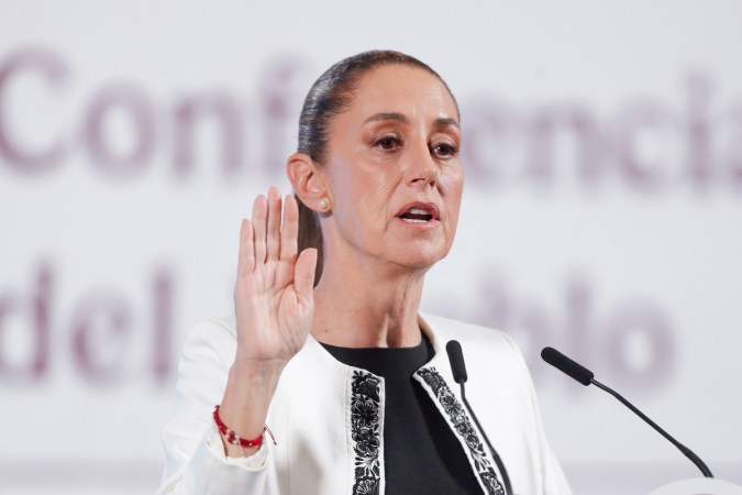 Sheinbaum afirma que ya atiende tratado de agua con EE.UU. pero advierte escasez del líquido