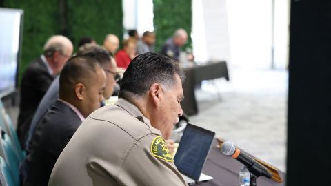 Robert Luna, sheriff de Los Ángeles.
