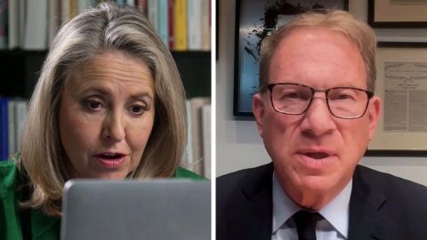 "Me invitaron ellos y ahora me atacan": el periodista al que metieron en un chat de Signal de la Casa Blanca habla con la BBC
