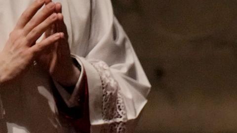 Papa Francisco "durmió toda la noche" tras última recaída