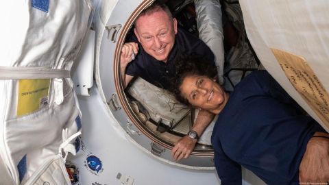 Astronautas varados en EEI estarían por regresar a la Tierra