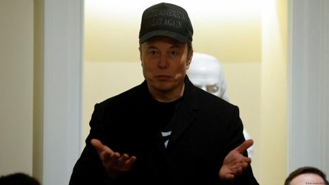 Musk reconoce que Tesla no saldrá "indemne" de los aranceles