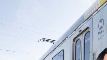 Sandra Romero y Glenda Murrell son operadoras de tren de la Línea E de Metro.