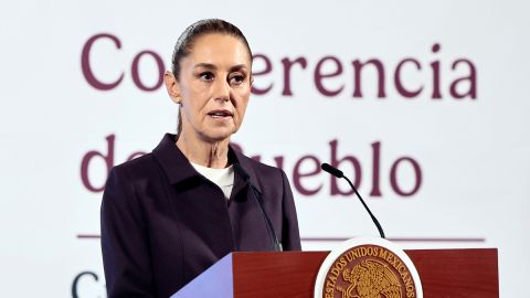 Sheinbaum dice que México esperará al 3 de abril para responder a los aranceles en automóviles anunciados por Trump