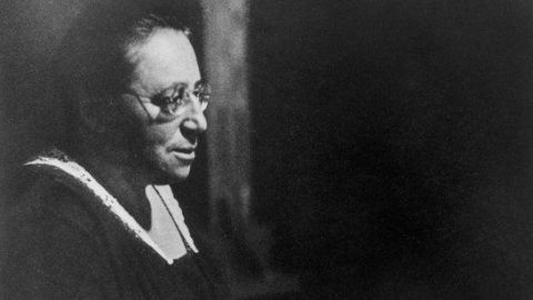 Emmy Noether, la mujer cuyo teorema revolucionó la física y a quien Einstein calificó de un absoluto "genio matemático"