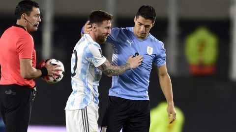 Messi y Suárez jugaron 9 Clásicos.