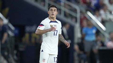 United States' Alejandro Zendejas in action during the second half of a CONCACAF Gold Cup soccer match against St. Kitts & Nevis Wednesday, June 28, 2023, in St. Louis. (AP Photo/Jeff Roberson)