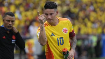 James Rodríguez durante un partido con la selección de Colombia.
