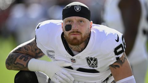 FILE - Las Vegas Raiders defensive end Maxx Crosby (98) warms up before an NFL football game against the Tampa Bay Buccaneers, Sunday, Dec. 8, 2024, in Tampa, Fla. (AP Photo/Phelan M. Ebenhack, File)