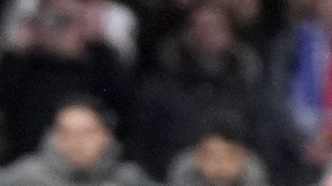 Atletico Madrid's Julian Alvarez falls to the ground after taking a penalty kick during a shootout at the end of the Champions League round of 16, second leg, soccer match between Atletico Madrid and Real Madrid at the Metropolitano stadium in Madrid, Spain, Wednesday, March 12, 2025. (AP Photo/Manu Fernandez)