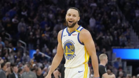 Golden State Warriors guard Stephen Curry (30) celebrates during an NBA basketball game against the Detroit Pistons in San Francisco, Saturday, March 8, 2025. (AP Photo/Jeff Chiu)