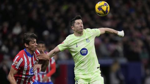 Robert Lewandowski anotó el tercer gol con un remate de cabeza.