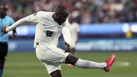 Panama's Cecilio Waterman Ruiz scores against the United States during the second half of a CONCACAF Nations League semifinal soccer match Thursday, March 20, 2025, in Inglewood, Calif. (AP Photo/Etienne Laurent)