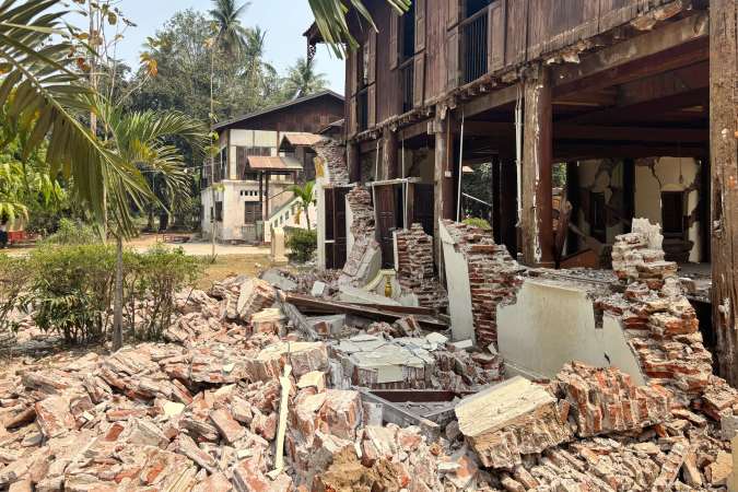 Potente terremoto en Myanmar y Tailandia deja destrozos y muertos.