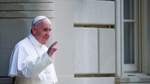 El papa envía su primer mensaje desde el hospital: "Agradezco de corazón las oraciones"