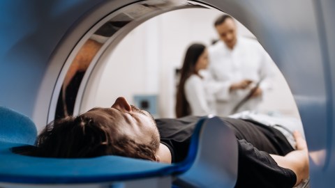Algunas tomografías computarizadas emiten demasiada radiación