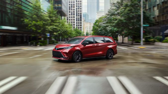 Así luce la muy atractiva Toyota Sienna 2025