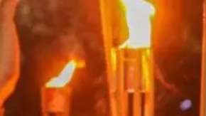 Miles de personas se han lanzado a las calles en las últimas horas en Bangladesh para protestar por la muerte de una niña que fue violada.