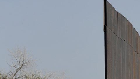 Un muro más reforzado se construirá en la frontera limítrofe con México